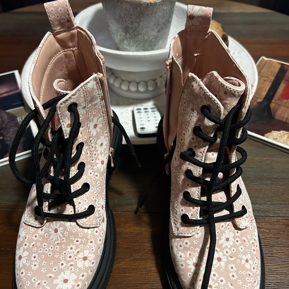 Art Class Pink Floral Kids Boots